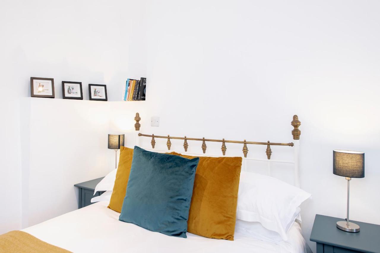 The Old Parsonage Bed and Breakfast Farrington Gurney Εξωτερικό φωτογραφία